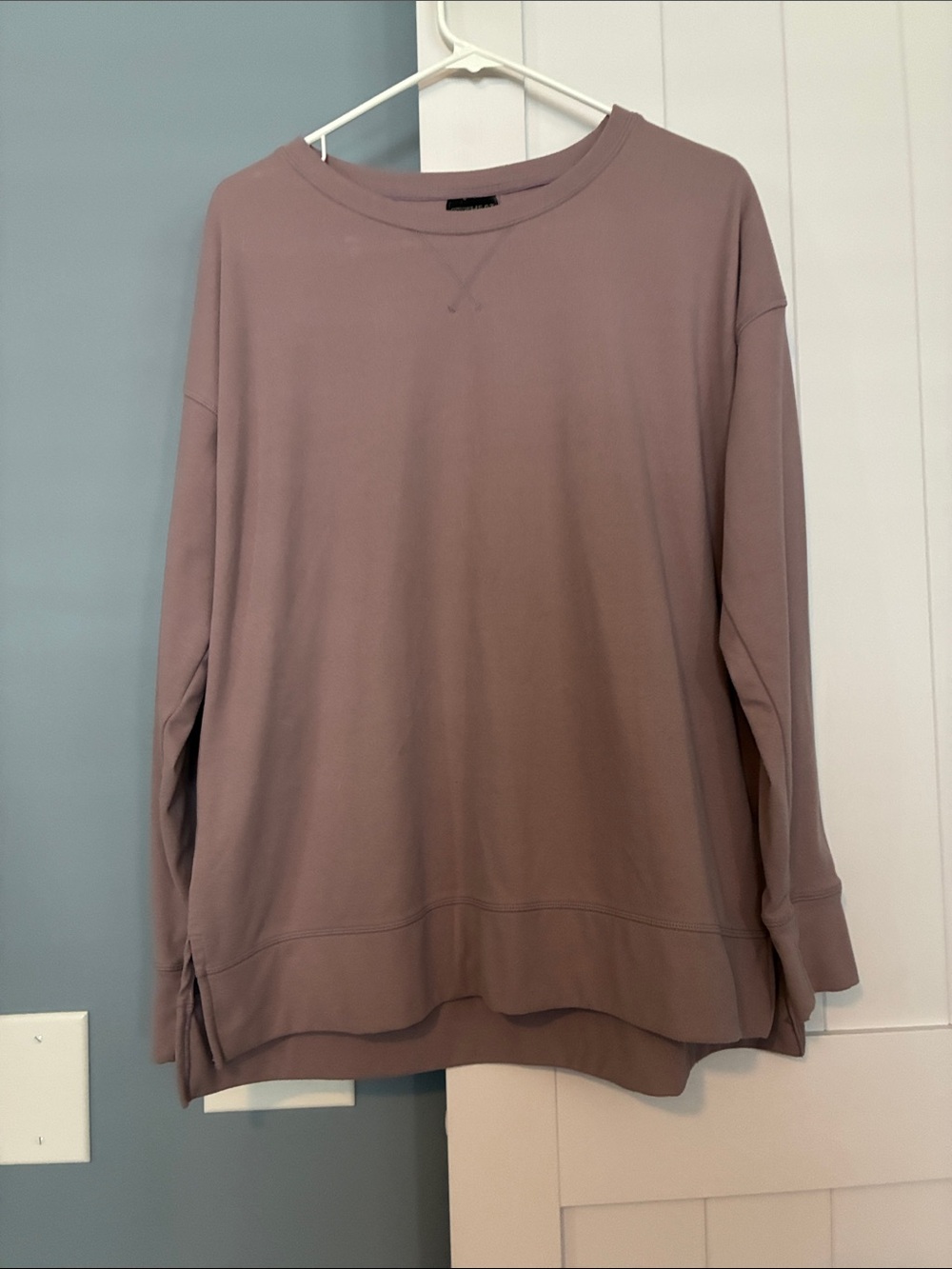 32 Degrees Women's Crewneck Sweatshirt in Mauve Taupe